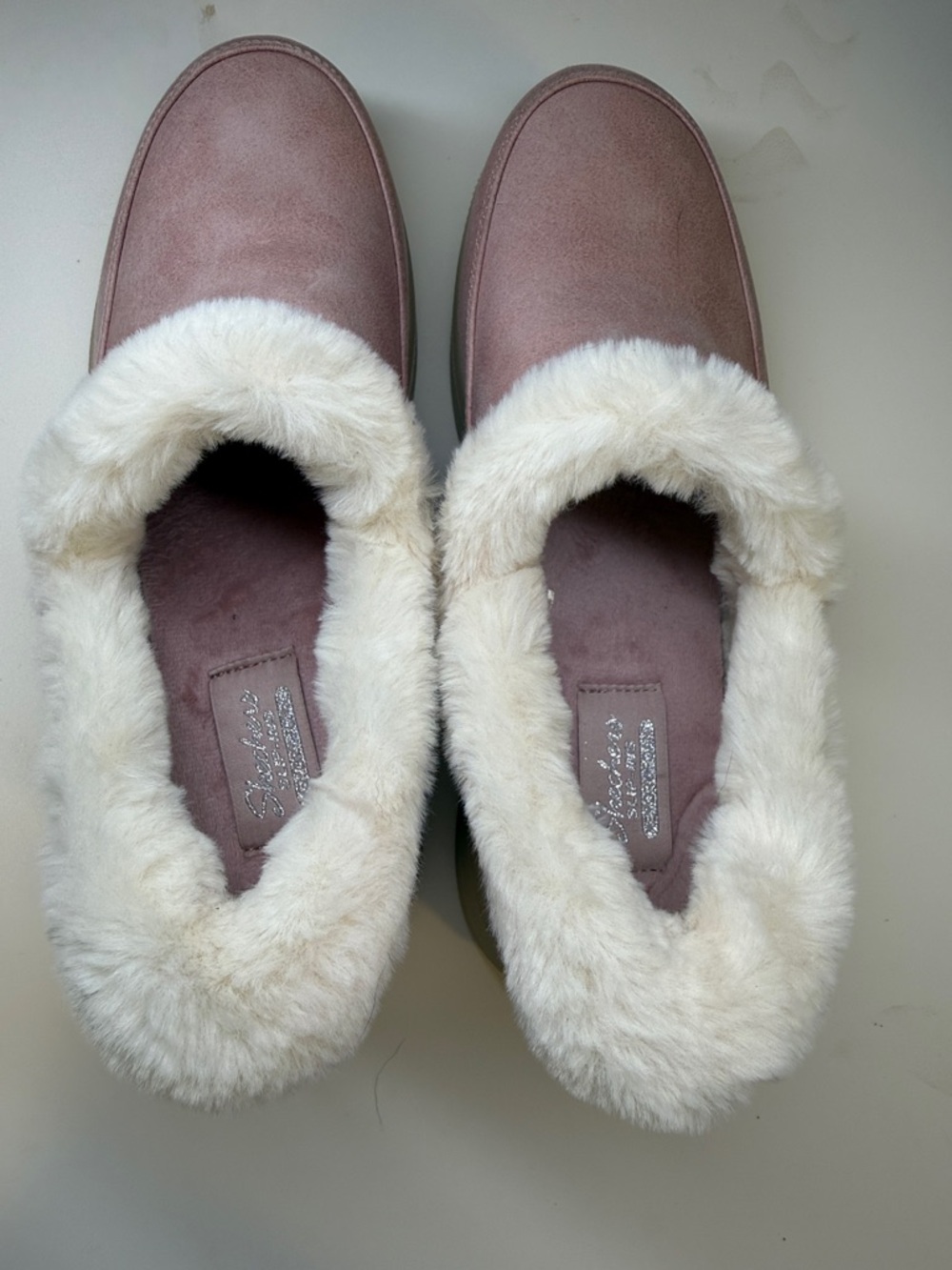 Skechers comfortable cozy slipper shoe in pink with white fur size 10 - Picture 7 of 16